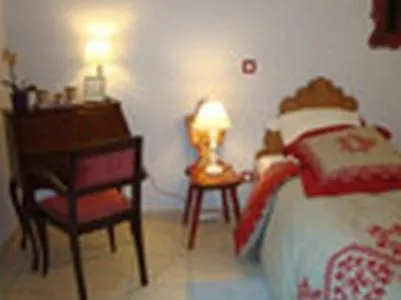 Les Charmilles Bed & Breakfast *